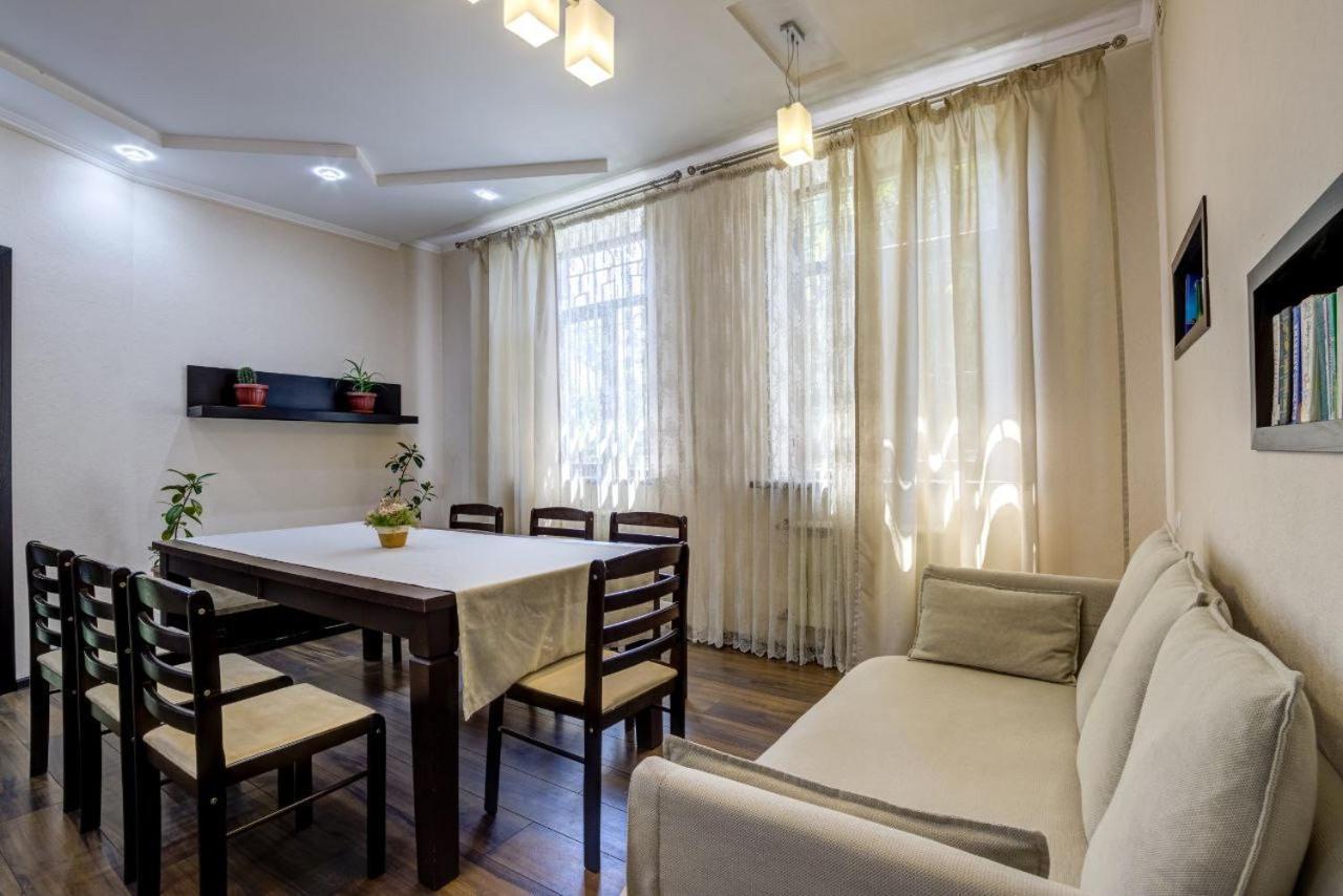 Opera Bed&Breakfast Bishkek Luaran gambar