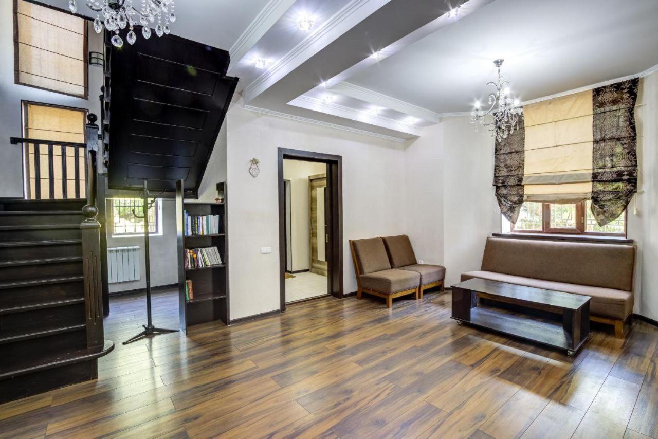 Opera Bed&Breakfast Bishkek Luaran gambar